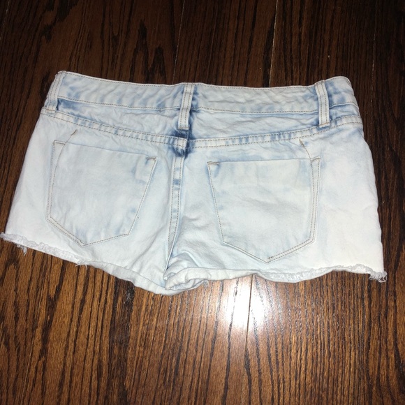 Mossimo Low Rise Denim Shorts - Picture 2 of 2